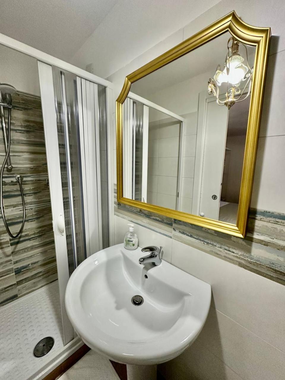 Roba Albanisi Hotel Aragona Buitenkant foto